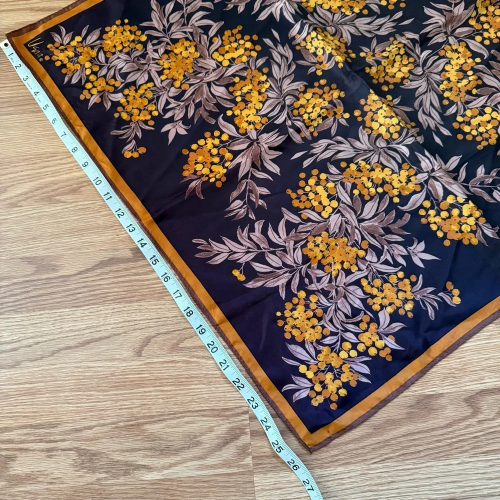 Vintage 80s Vera Neumann Floral Berries Scarf 26” Square brown‎ orange yellow - Picture 3 of 5
